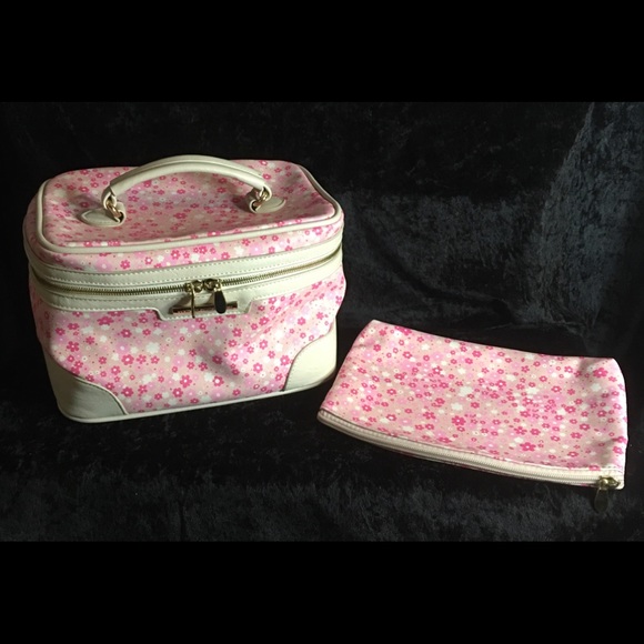 Pink floral travel make up/toiletry bag 🌸 - Picture 10 of 10